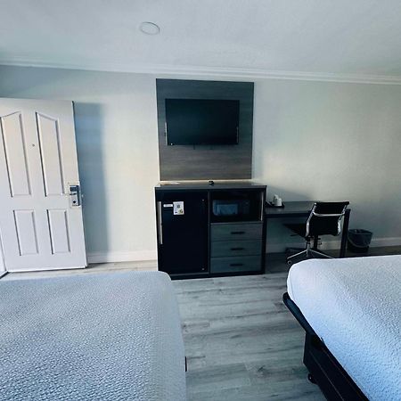 Surestay By Best Western Fresno Central Екстер'єр фото