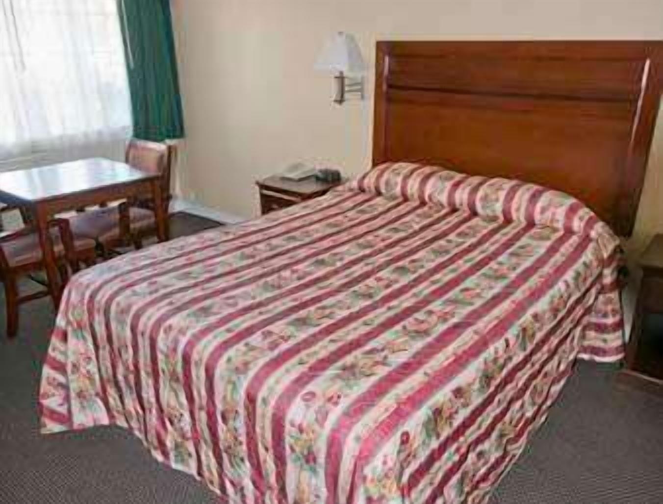 Surestay By Best Western Fresno Central Екстер'єр фото