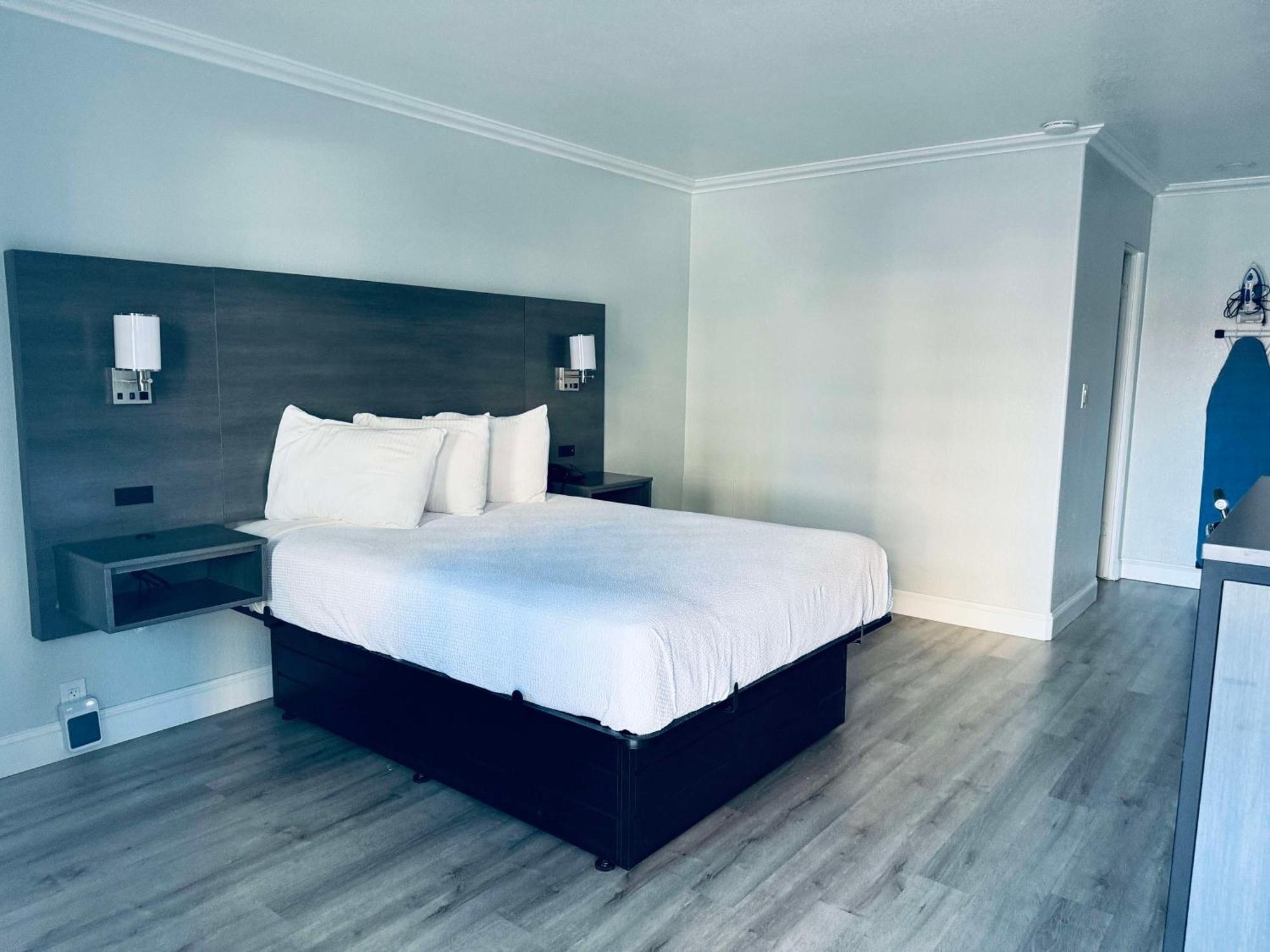 Surestay By Best Western Fresno Central Екстер'єр фото