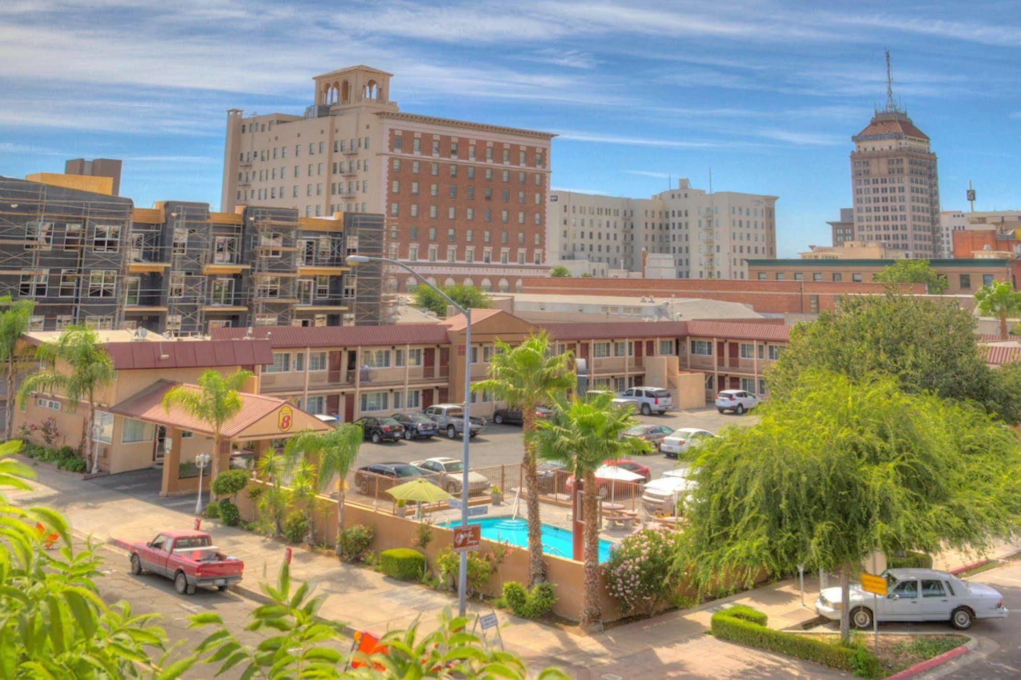 Surestay By Best Western Fresno Central Екстер'єр фото